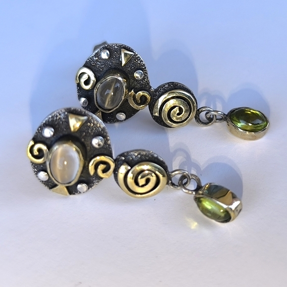 Natural Moonstone Peridot In Sterling Silver Gold Plated Accents Stud Earrings - Picture 3 of 10